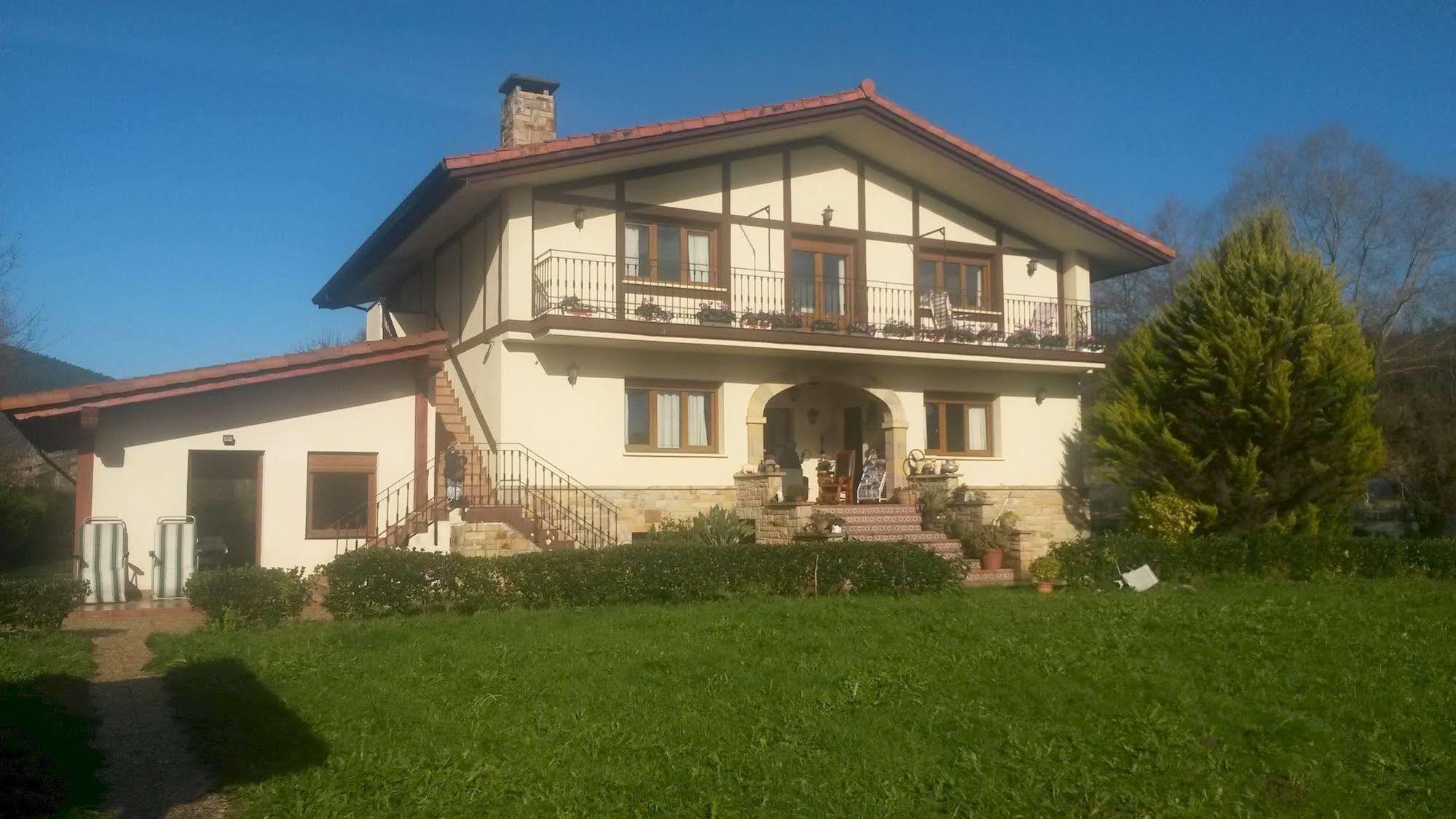 Casa Rural Ibarrondo Etxea 문기아 외부 사진